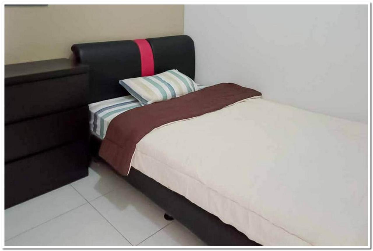 Syukur Guesthouse Syariah Near Exit Toll Cikopo Redpartner Cikampek Exterior foto